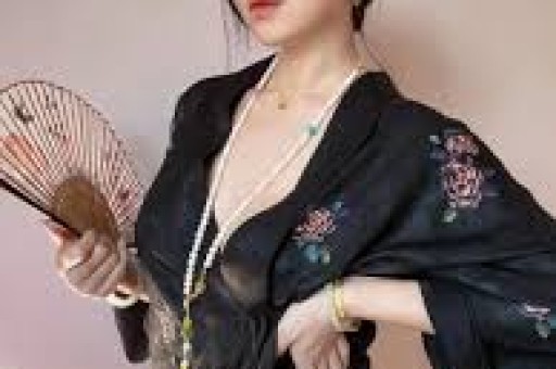 江疏影39岁凭脚毛上热搜背后藏着内娱对中年女星最大的傲慢